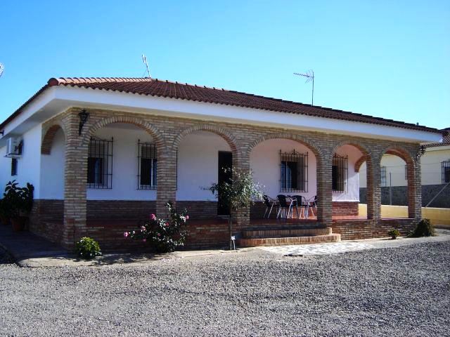 Haus zum Verkauf in Los Algarbes, Córdoba 190.000 €