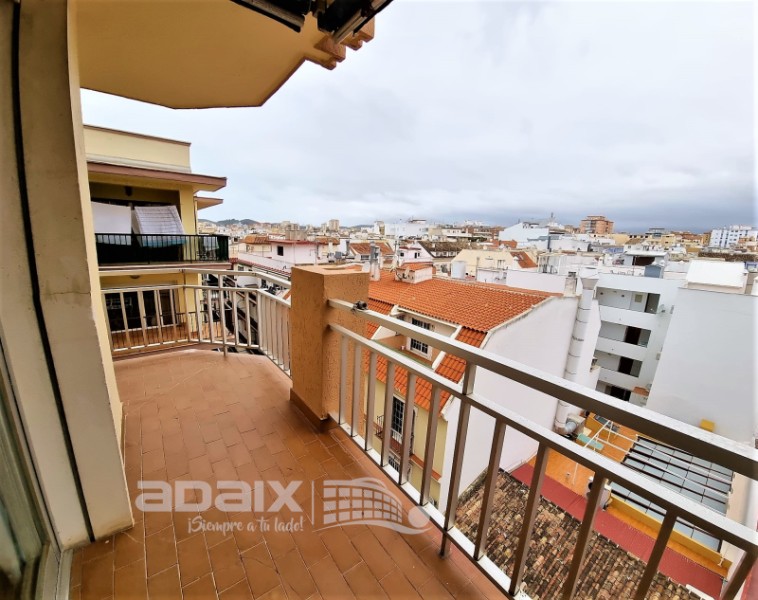Piso en Venta en Segunda línea de playa Fuengirola, Málaga 260.000 €