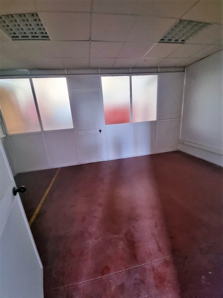 Bâtiment Industriel en Location à  Lucena, Córdoba 1.000 € / Mois