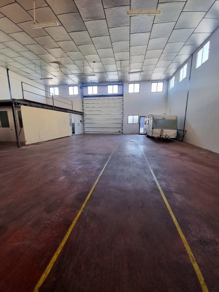 Bâtiment Industriel en Location à Lucena, Córdoba 1.000 € / Mois