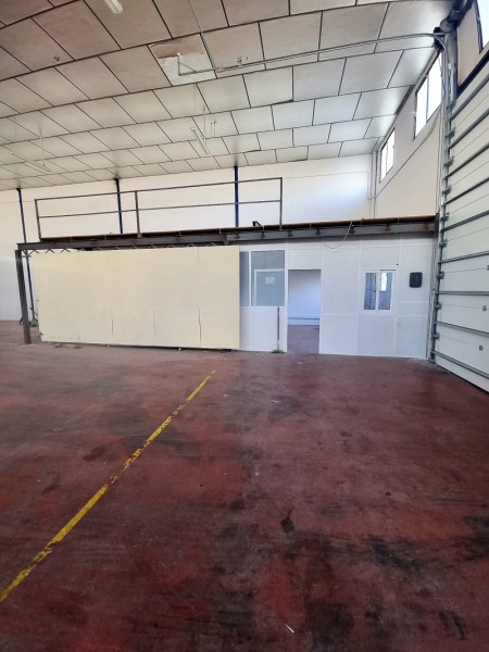 Bâtiment Industriel en Location à Lucena, Córdoba 1.000 € / Mois