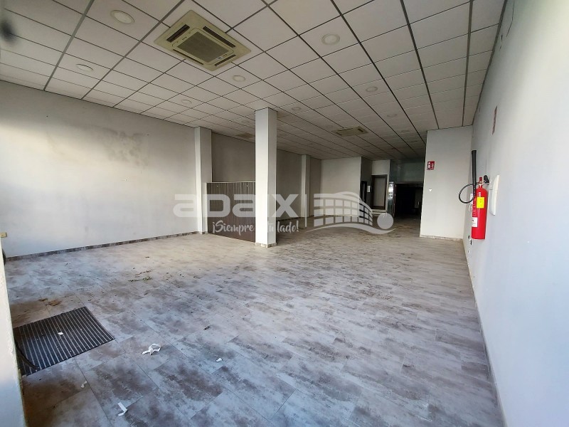 Local en Venta en  Lucena, Córdoba 152.000 €