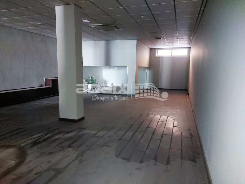 Local en Venta en  Lucena, Córdoba 152.000 €