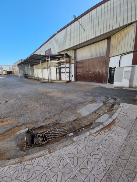 Nau en Lloguer en , Córdoba 1.400 € / mes