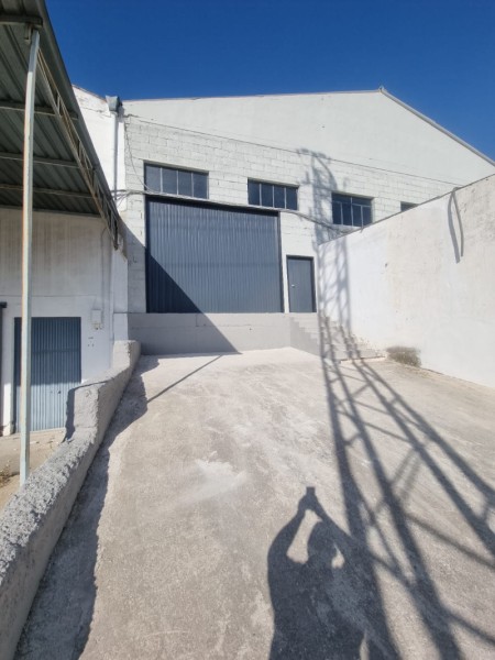 Industrial Building in Rent-To-Own in  Lucena, Córdoba 2.000 € / Month