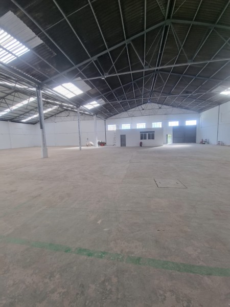 Industrial Building in Rent-To-Own in  Lucena, Córdoba 2.000 € / Month