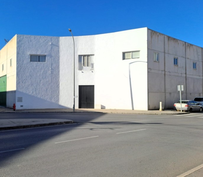 Nave en Alquiler en Lucena, Córdoba 1.200 € / Mes