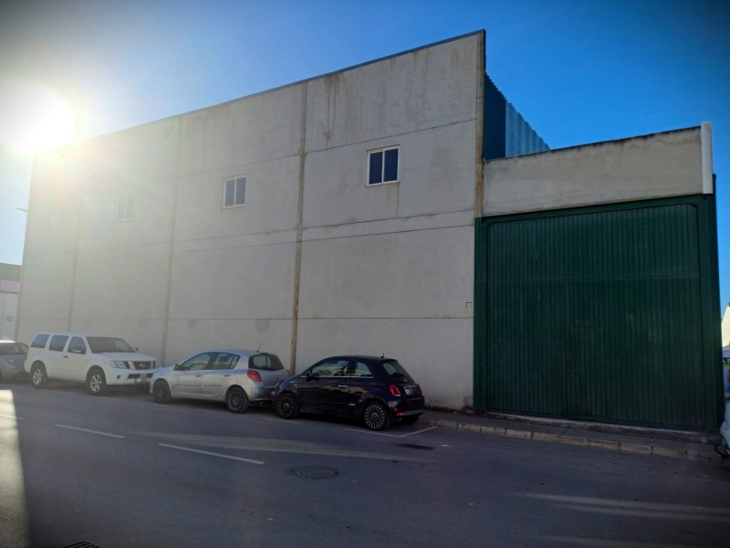 Bâtiment Industriel en Location à  Lucena, Córdoba 1.200 € / Mois