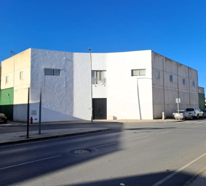 Nave en Alquiler en Lucena, Córdoba 1.200 € / Mes