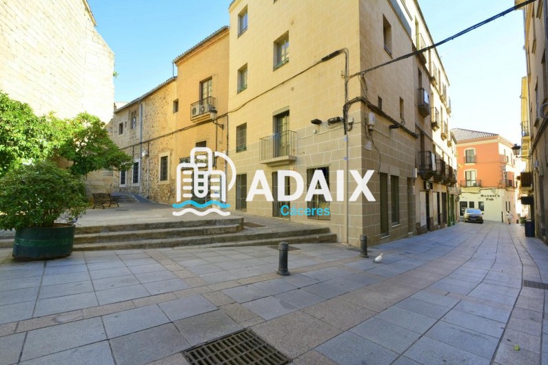 Local en Alquiler en Centro Cáceres, Cáceres 690 € / Mes