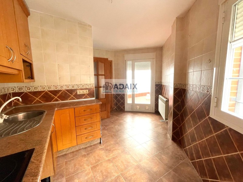 Townhouse in Sale in Tomelloso, Ciudad Real 132.000 €