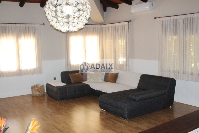 Casa Rural en Venta en  Tomelloso, Ciudad Real 210.000 €