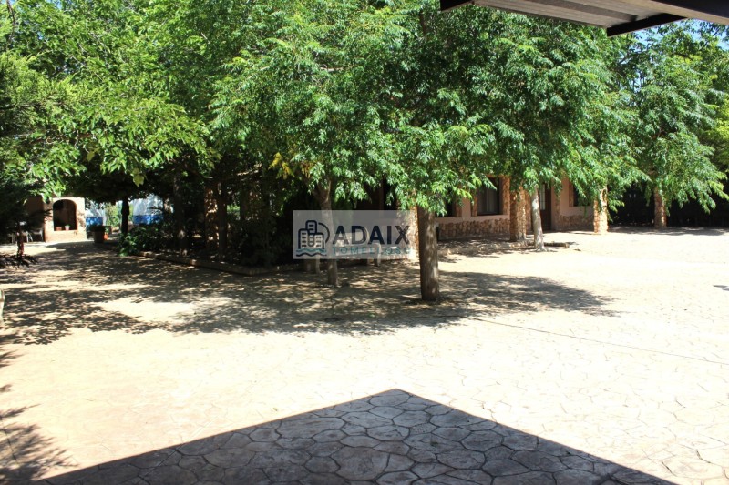 Casa Rural en Venta en  Tomelloso, Ciudad Real 210.000 €