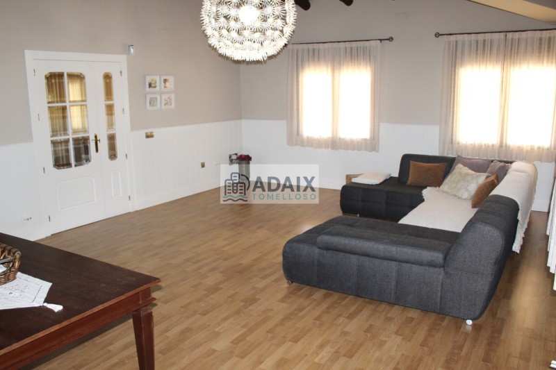 Casa Rural en Venta en  Tomelloso, Ciudad Real 210.000 €