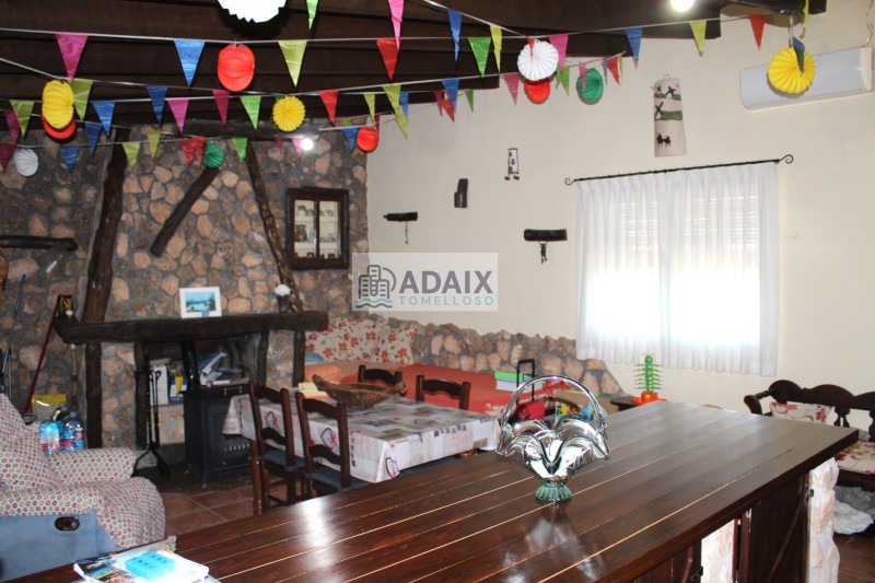 Casa Rural en Venta en  Tomelloso, Ciudad Real 210.000 €