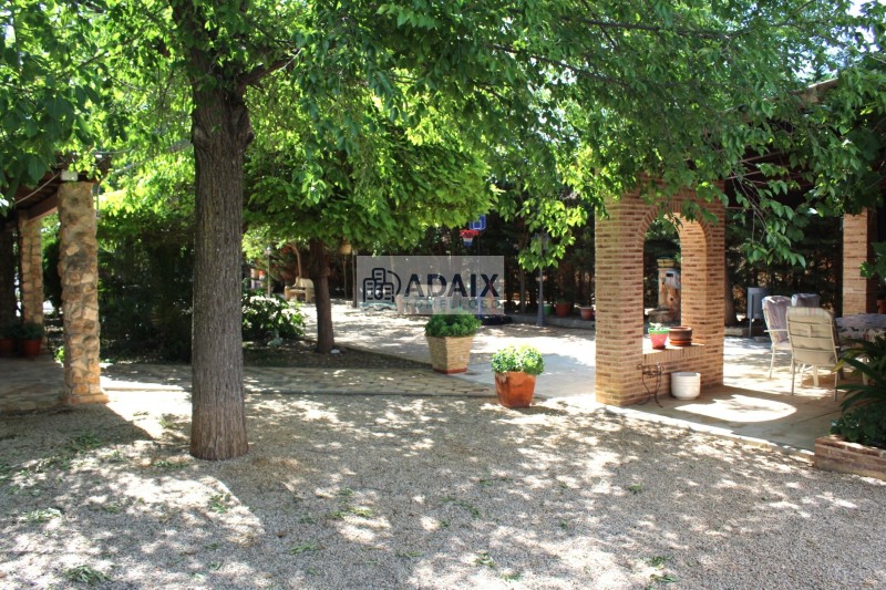 Casa Rural en Venta en  Tomelloso, Ciudad Real 210.000 €