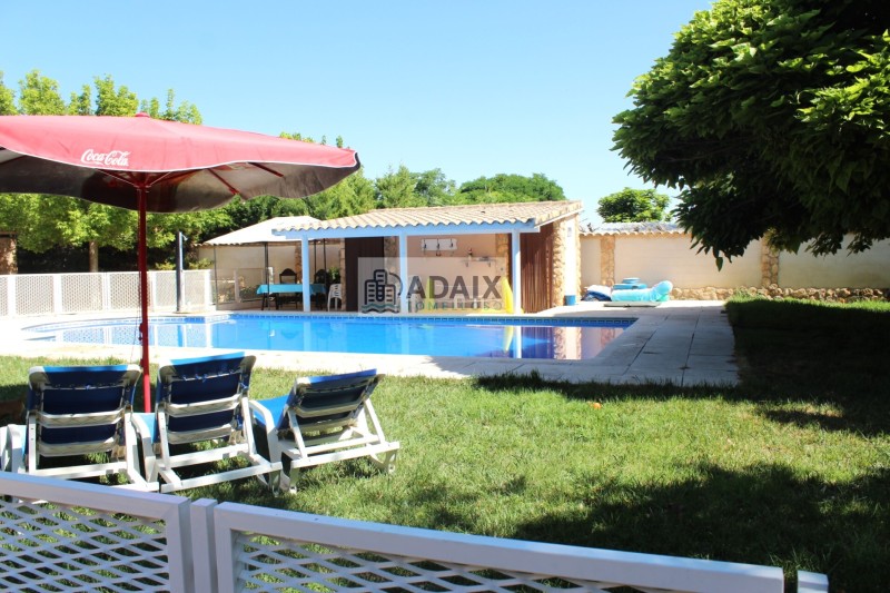 Casa Rural en Venta en  Tomelloso, Ciudad Real 210.000 €