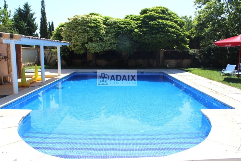 Casa Rural en Venta en  Tomelloso, Ciudad Real 210.000 €