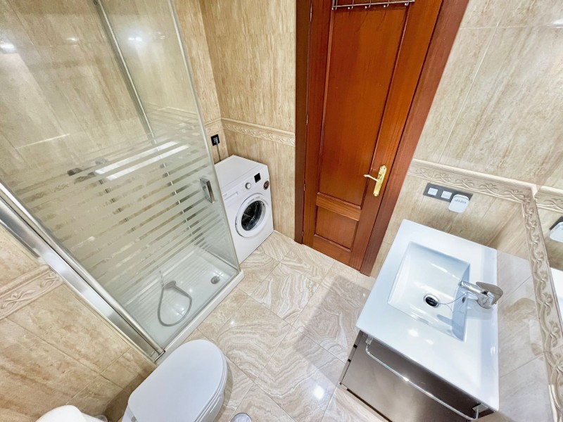 Piso en Alquiler en  Fuengirola, Málaga 1.800 € / Mes