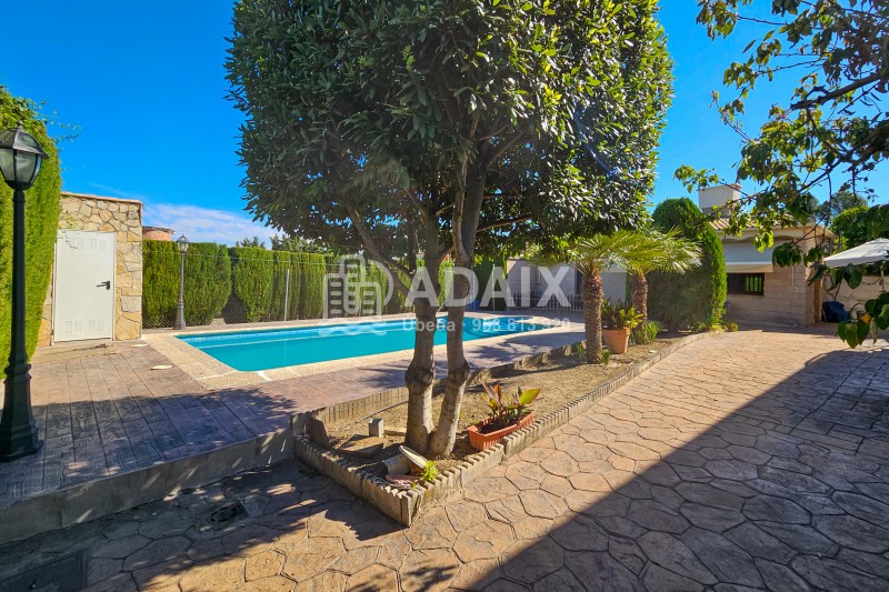 Casa Rural en Venta en Huertañalda Úbeda, Jaén 220.000 €