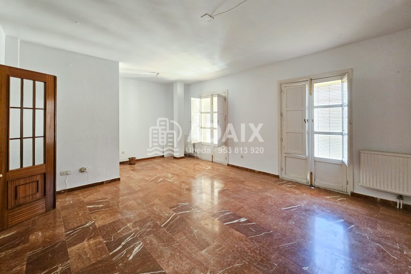 Wohnung zum Verkauf in Centro Úbeda, Jaén 180.000 €