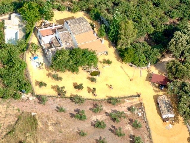 Country House in Sale in Carcabuey, Córdoba 415.000 €