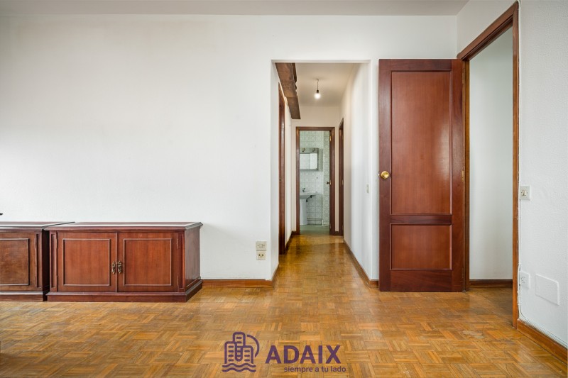 Wohnung zum Verkauf in Santiago de Compostela, La Coruña 265.000 €