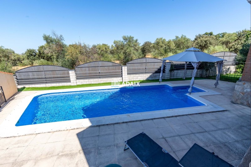 House in Sale in Cáceres, Cáceres 480.000 €