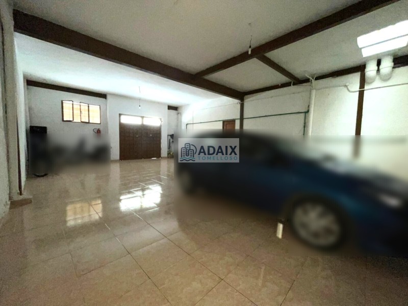 Bâtiment Industriel en Vente à Tomelloso, Ciudad Real 80.000 €