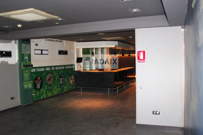 Local en Lloguer en Tomelloso, Ciudad Real 1.300 € / mes